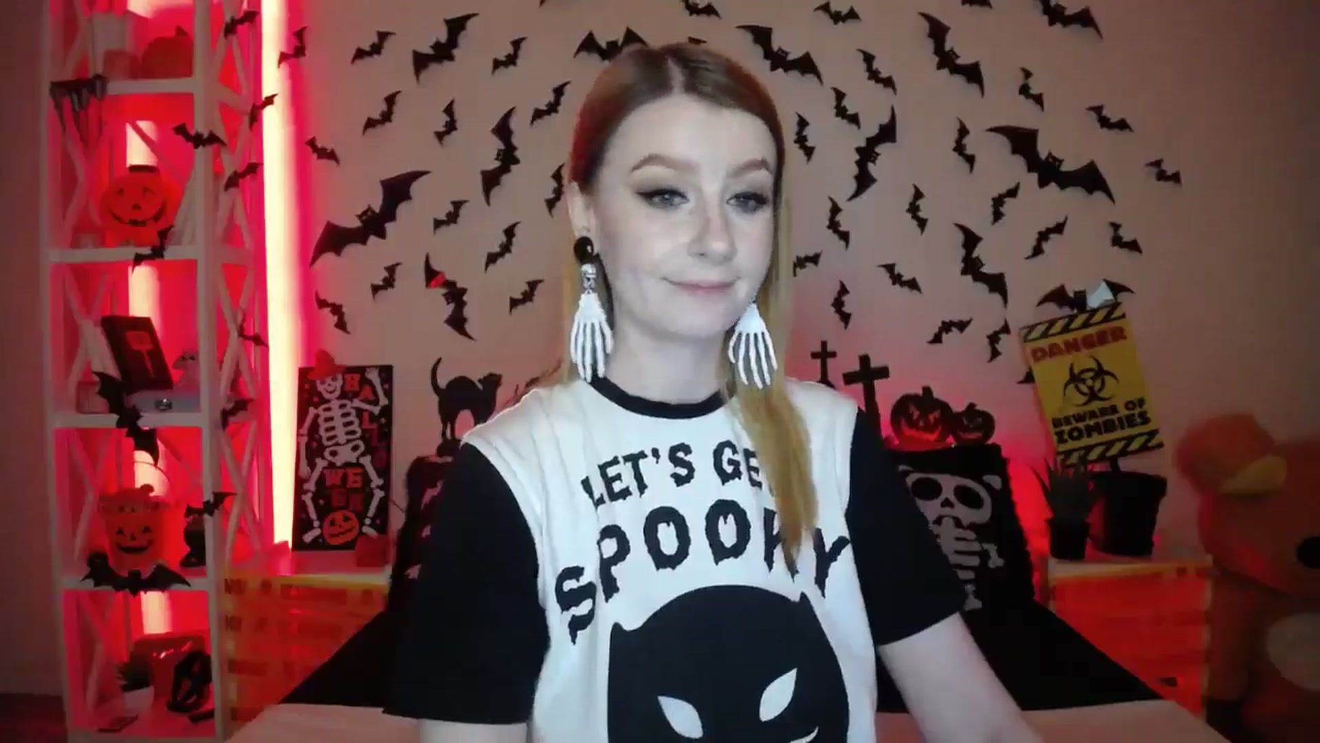 Gallery image thumbnail from HOWERGIRL's myfreecams stream on, 10/04/2024, 18:33 image 18 of 20