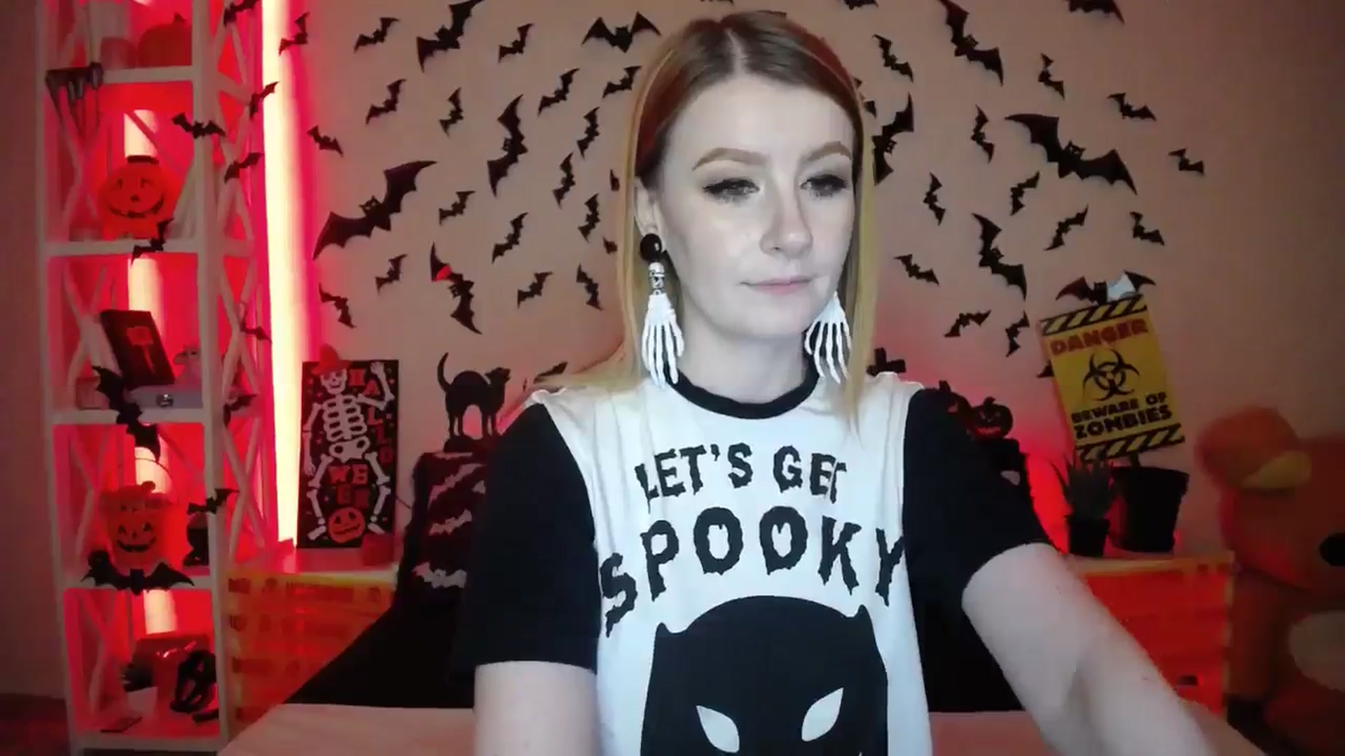 Gallery image thumbnail from HOWERGIRL's myfreecams stream on, 10/04/2024, 18:33 image 14 of 20