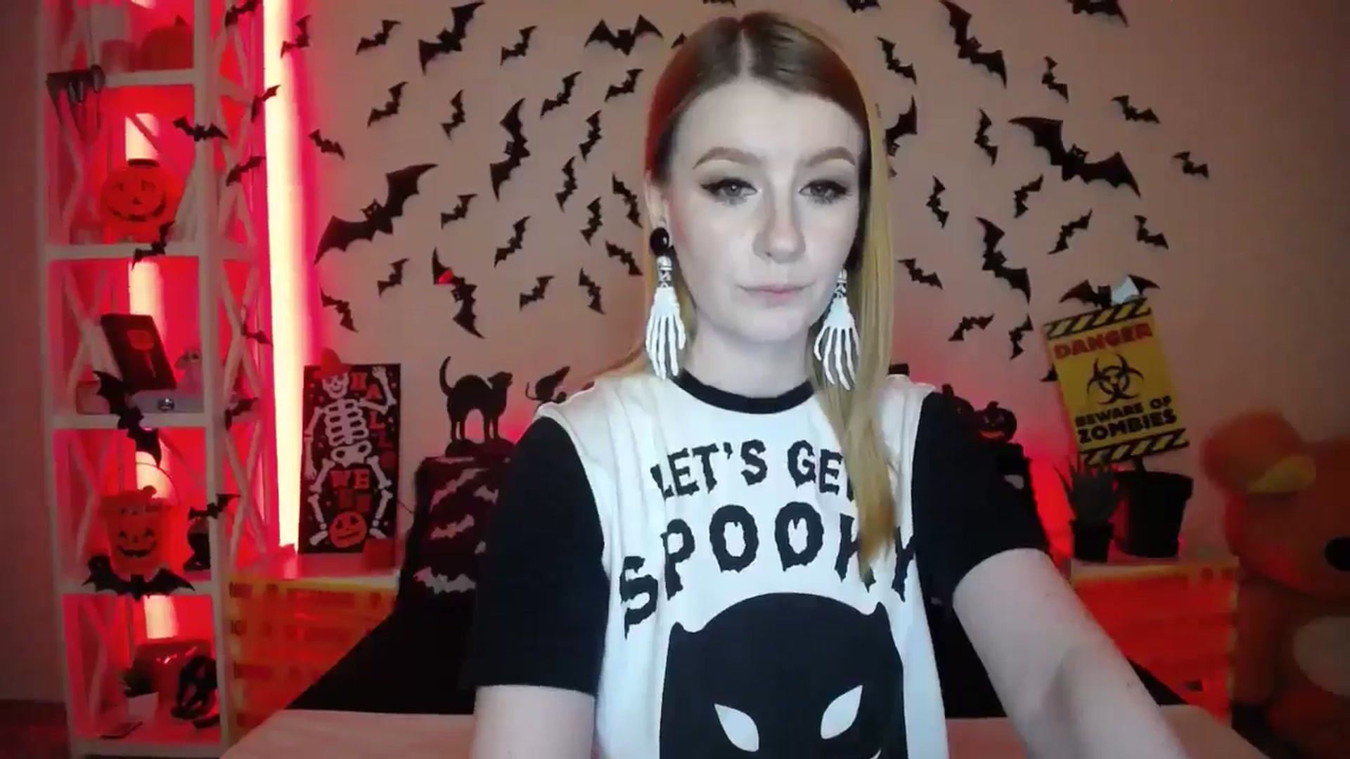 Gallery image thumbnail from HOWERGIRL's myfreecams stream on, 10/04/2024, 18:33 image 13 of 20
