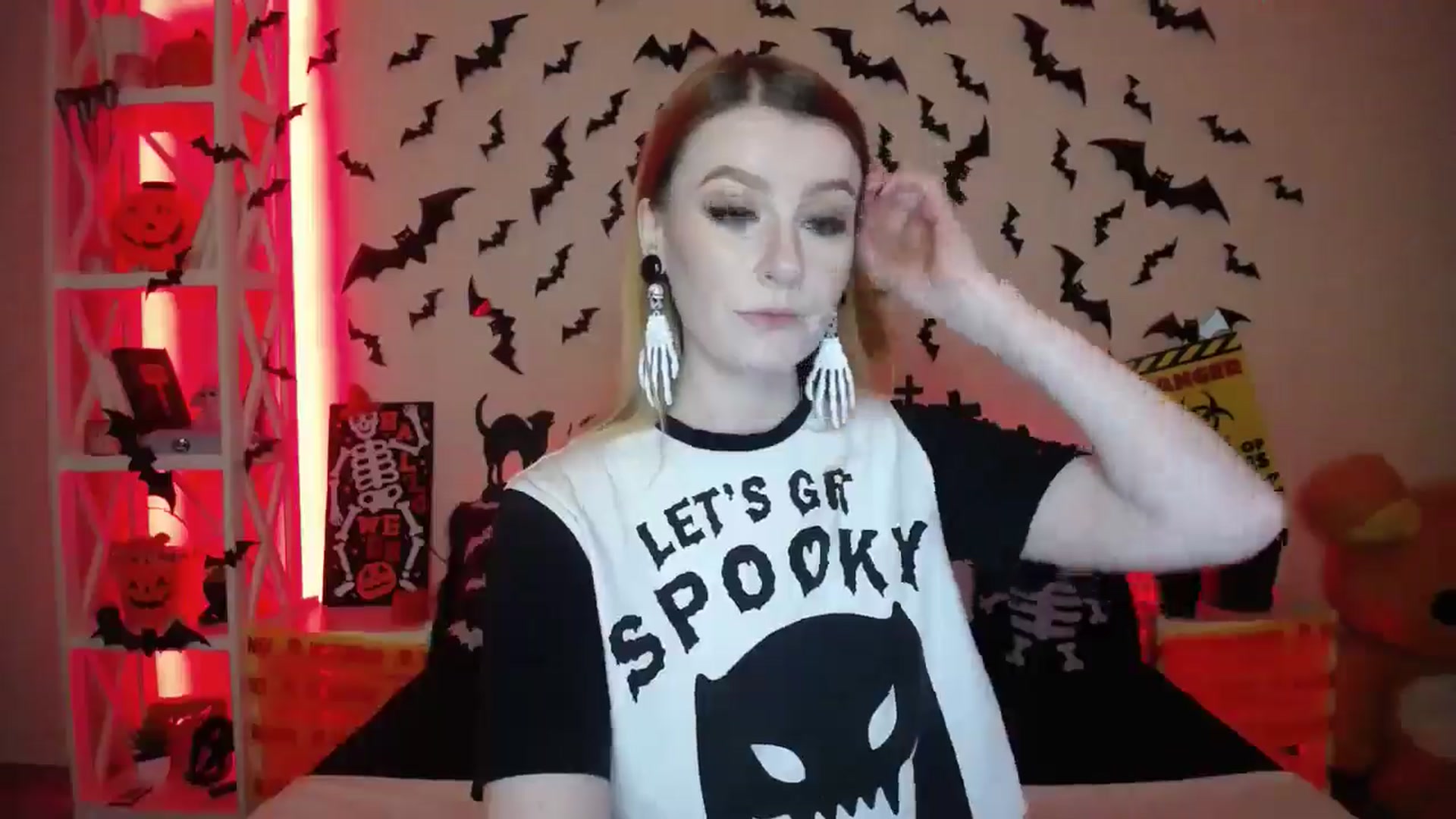 Gallery image thumbnail from HOWERGIRL's myfreecams stream on, 10/04/2024, 18:33 image 3 of 20