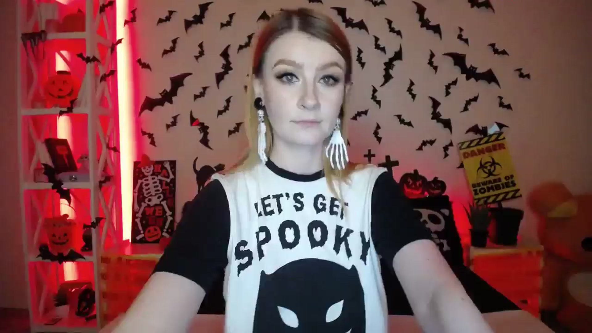 Gallery image thumbnail from HOWERGIRL's myfreecams stream on, 10/04/2024, 18:33 image 5 of 20