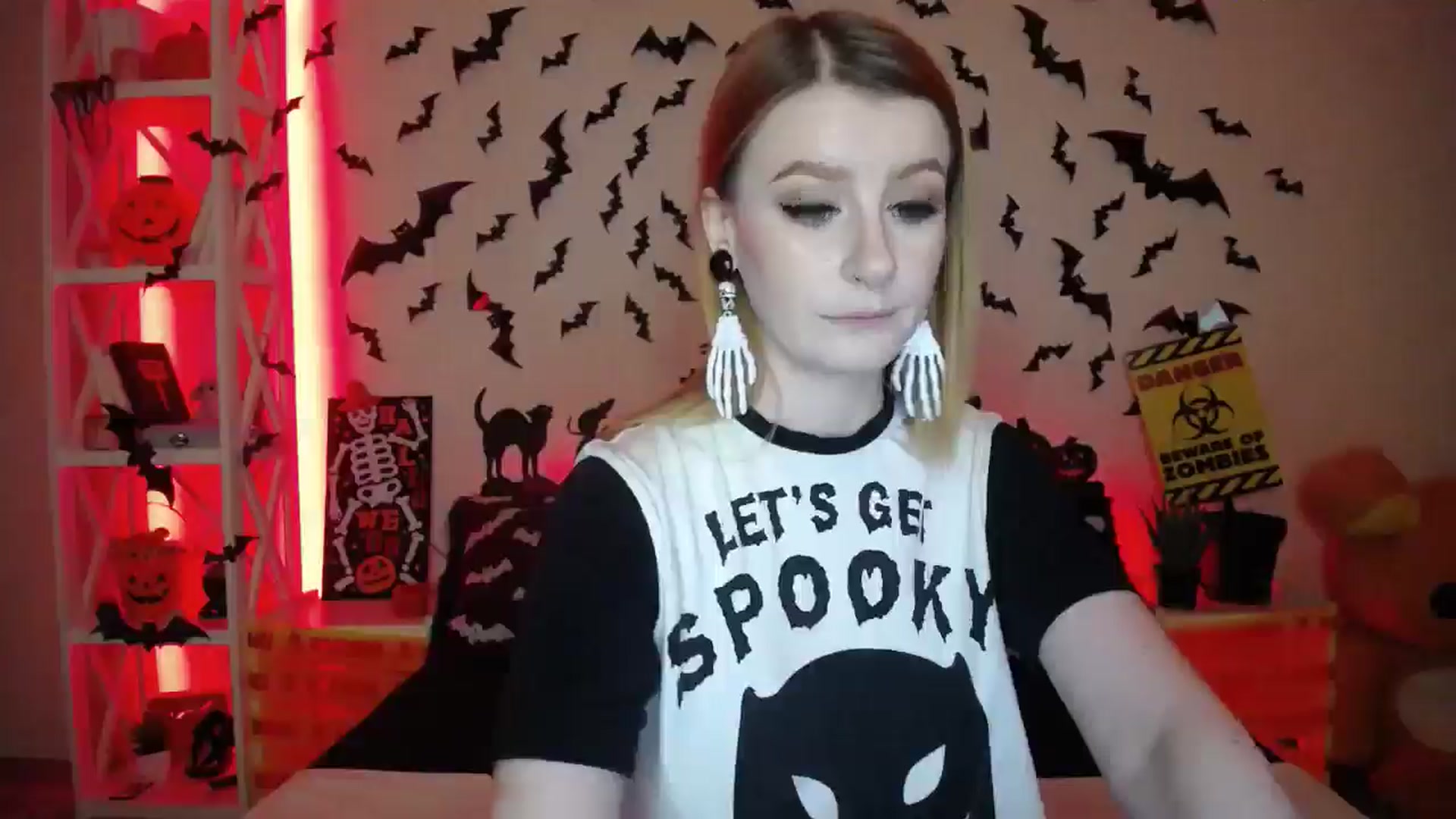 Gallery image thumbnail from HOWERGIRL's myfreecams stream on, 10/04/2024, 18:33 image 17 of 20