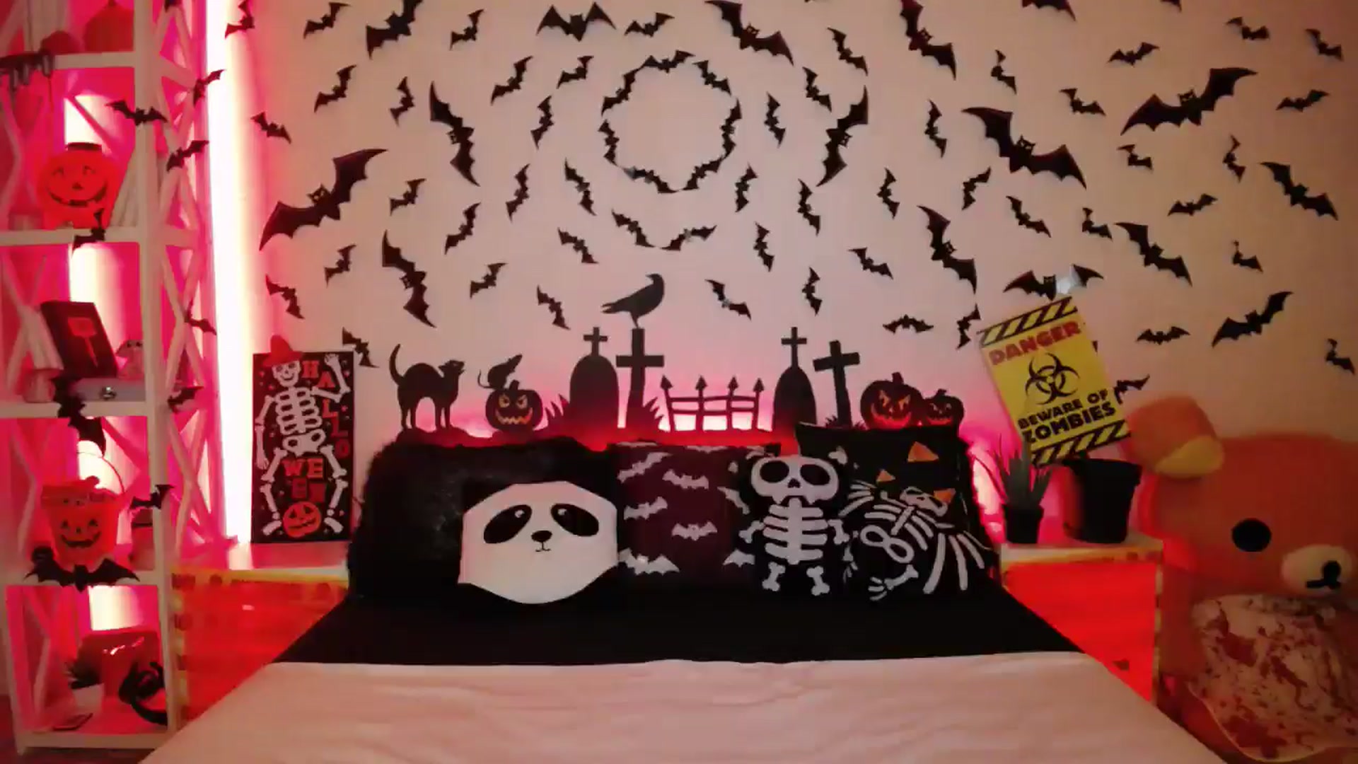 Gallery image thumbnail from HOWERGIRL's myfreecams stream on, 10/19/2024, 17:33 image 18 of 20