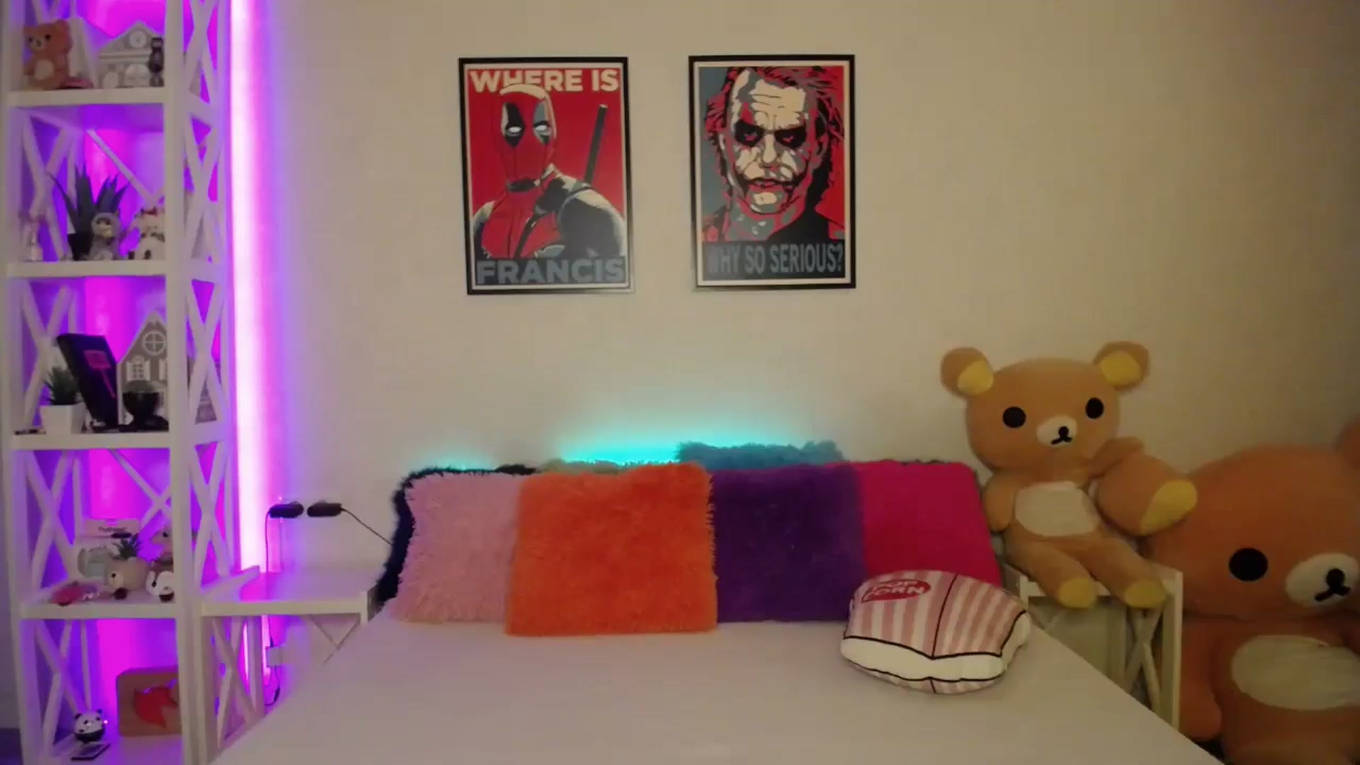 Gallery image thumbnail from HOWERGIRL's myfreecams stream on, 01/10/2025, 16:53 image 19 of 20