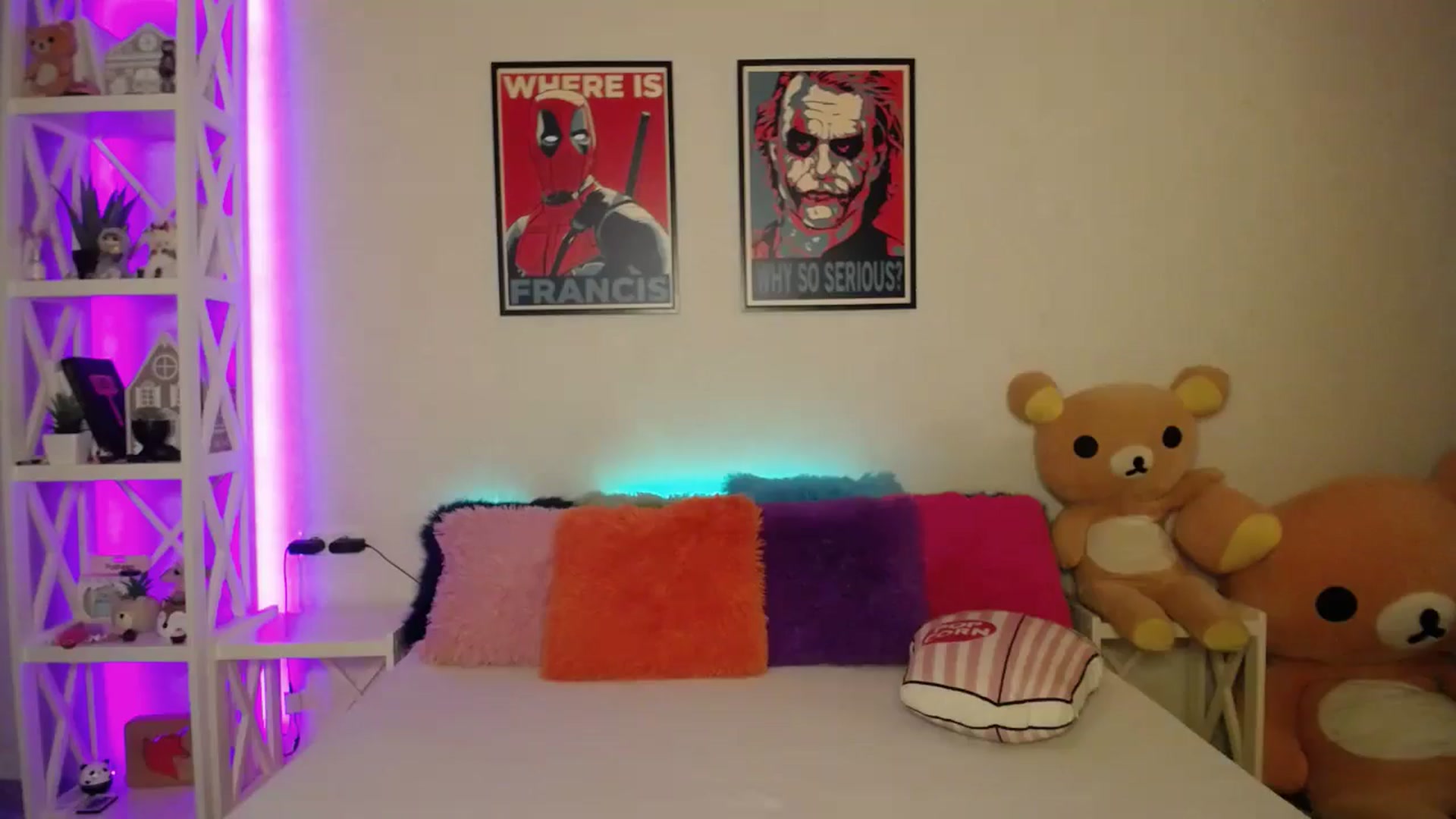 Gallery image thumbnail from HOWERGIRL's myfreecams stream on, 01/10/2025, 16:53 image 13 of 20