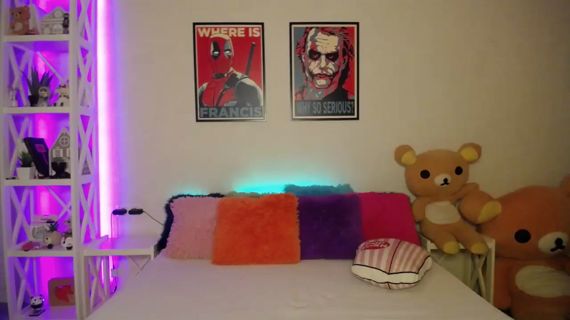 Gallery image thumbnail from HOWERGIRL's myfreecams stream on, 01/10/2025, 18:49 image 13 of 20
