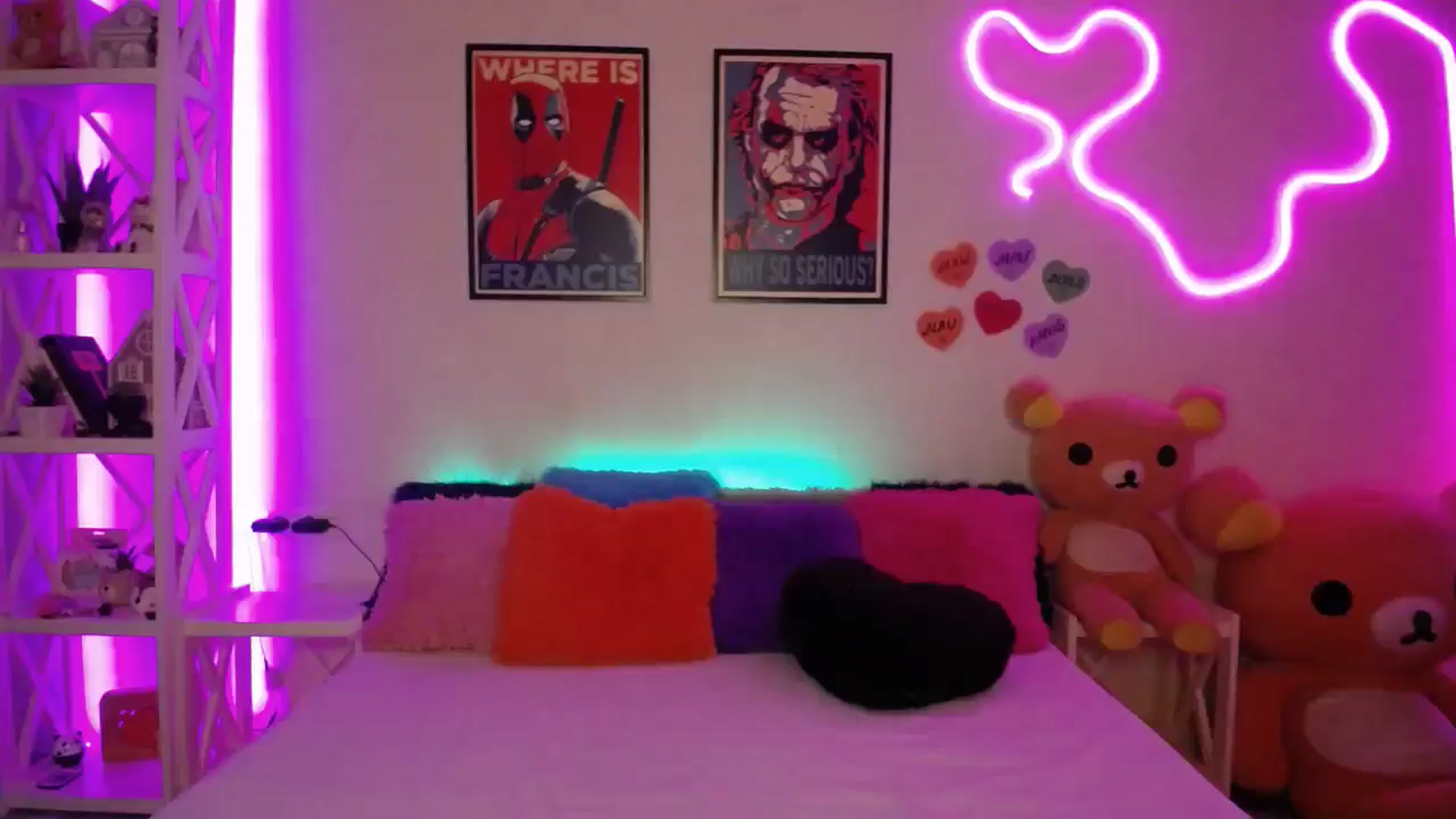 Gallery image thumbnail from HOWERGIRL's myfreecams stream on, 02/14/2025, 20:14 image 9 of 20