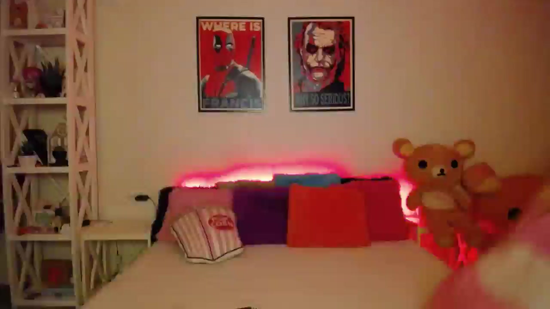 Gallery image thumbnail from HOWERGIRL's myfreecams stream on, 03/18/2025, 19:32 image 15 of 20