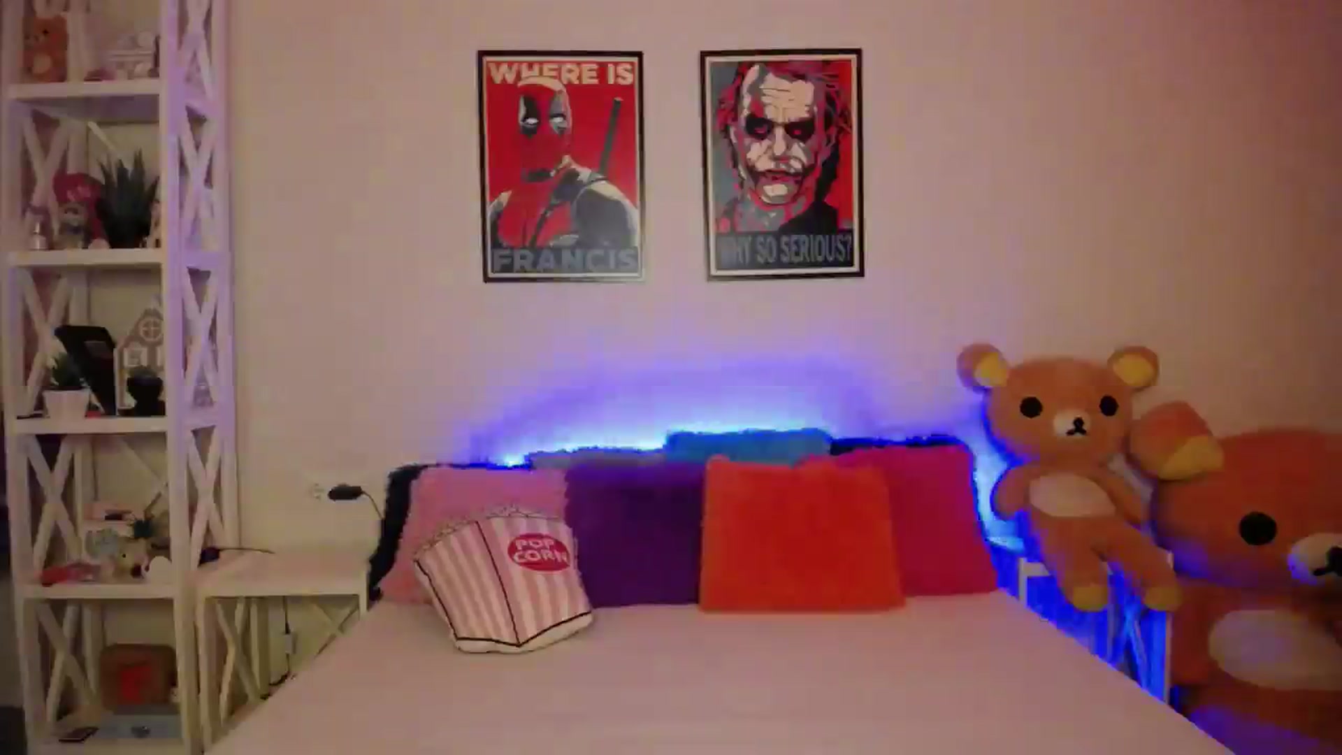 Gallery image thumbnail from HOWERGIRL's myfreecams stream on, 03/18/2025, 19:32 image 6 of 20