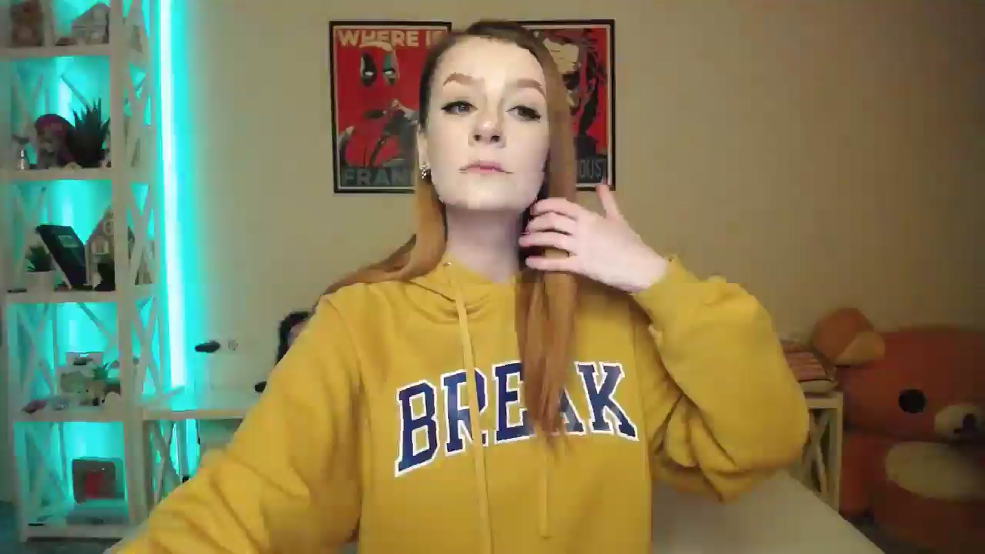 Gallery image thumbnail from HOWERGIRL's myfreecams stream on, 05/21/2025, 18:10 image 5 of 20