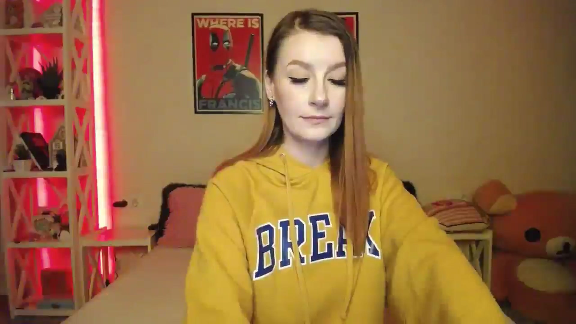 Gallery image thumbnail from HOWERGIRL's myfreecams stream on, 05/21/2025, 18:10 image 17 of 20