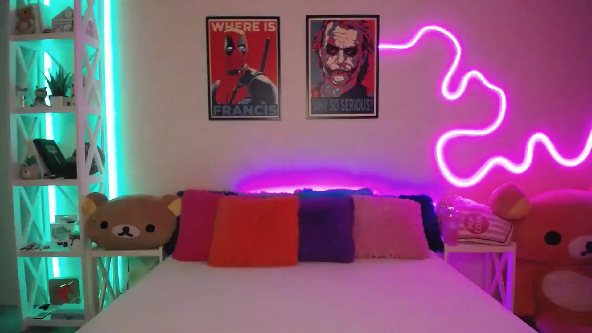 Gallery image thumbnail from HOWERGIRL's myfreecams stream on, 06/14/2025, 18:12 image 17 of 20