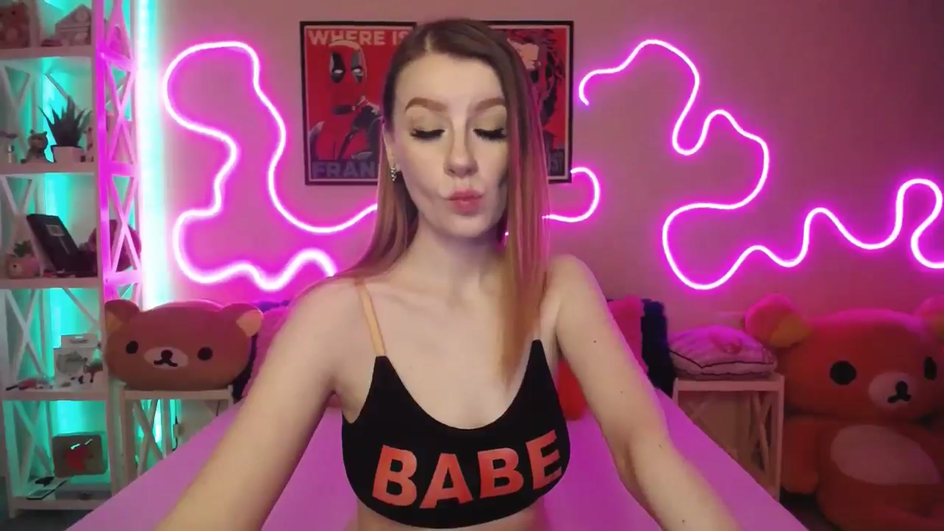 Gallery image thumbnail from HOWERGIRL's myfreecams stream on, 07/18/2025, 18:21 image 11 of 20