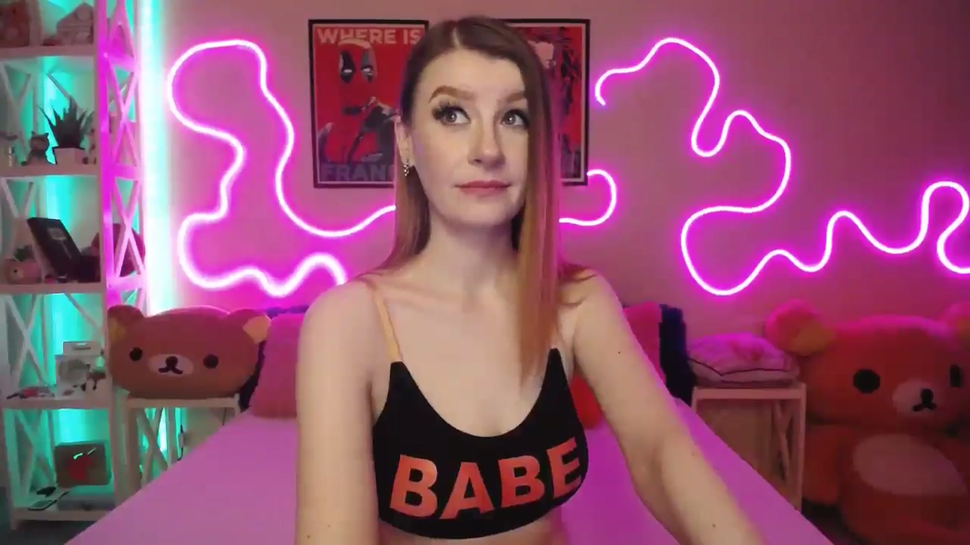 Gallery image thumbnail from HOWERGIRL's myfreecams stream on, 07/18/2025, 18:21 image 10 of 20