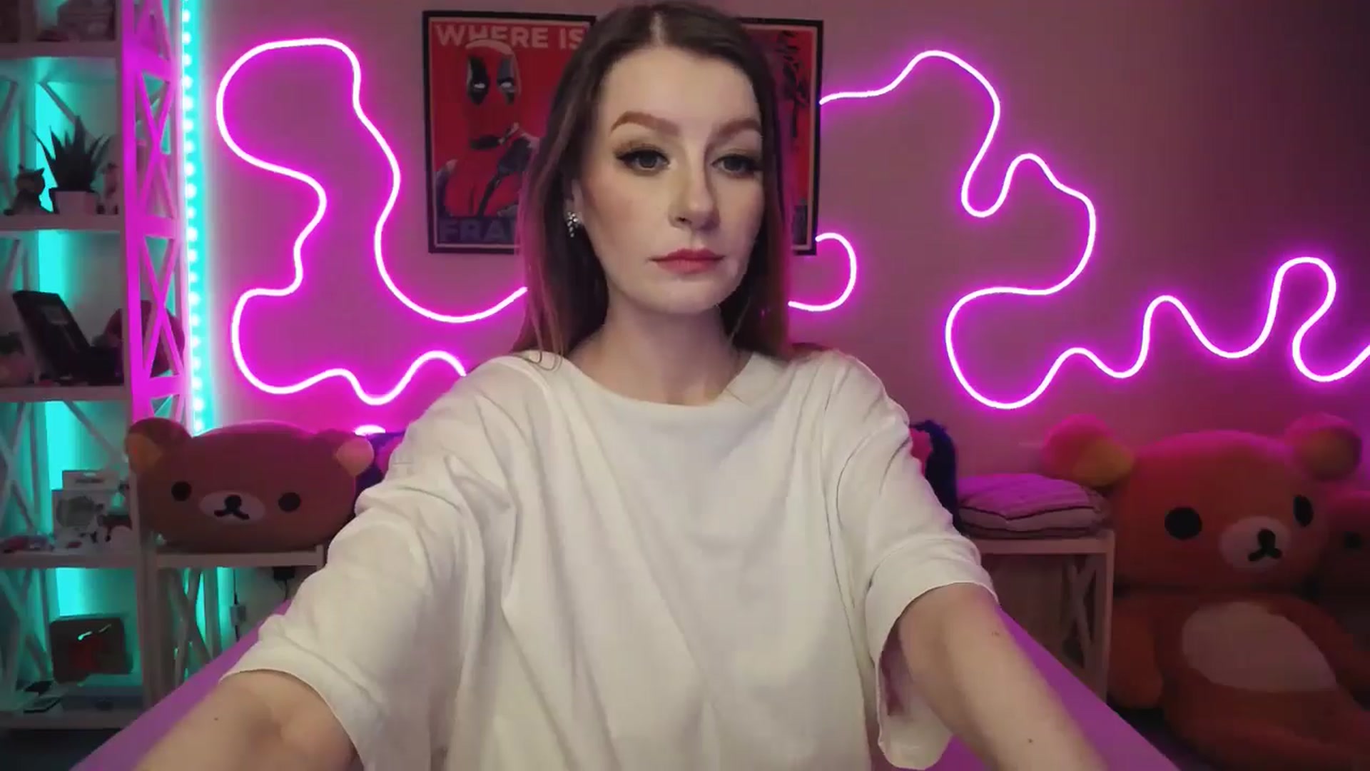 Gallery image thumbnail from HOWERGIRL's myfreecams stream on, 07/22/2025, 19:00 image 13 of 20
