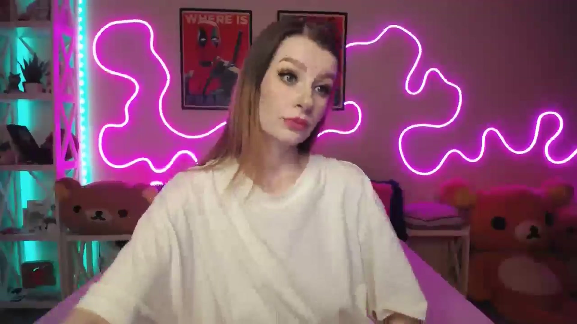 Gallery image thumbnail from HOWERGIRL's myfreecams stream on, 07/22/2025, 19:00 image 14 of 20
