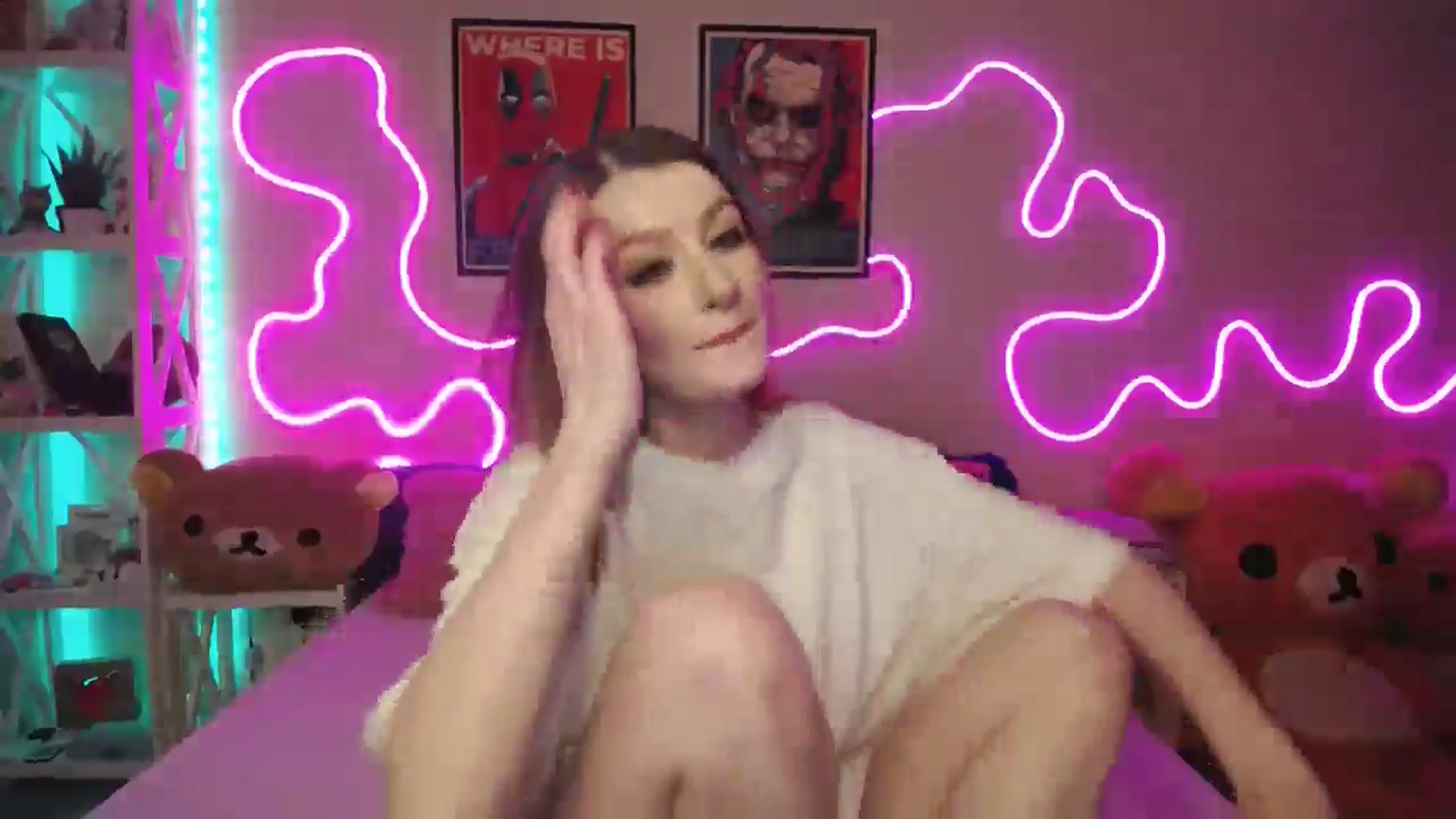 Gallery image thumbnail from HOWERGIRL's myfreecams stream on, 07/22/2025, 19:00 image 16 of 20
