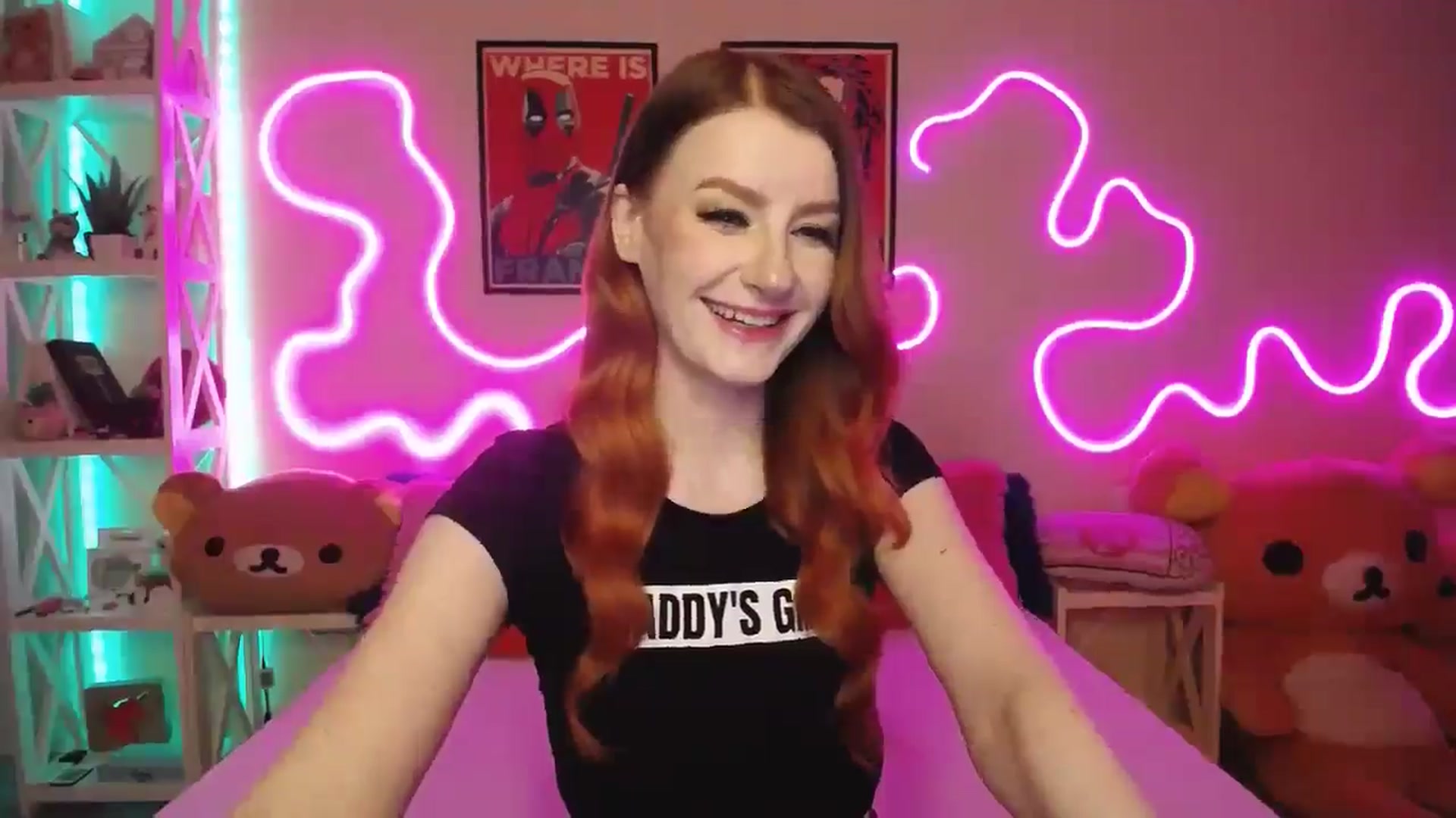 Gallery image thumbnail from HOWERGIRL's myfreecams stream on, 07/25/2025, 18:14 image 16 of 20