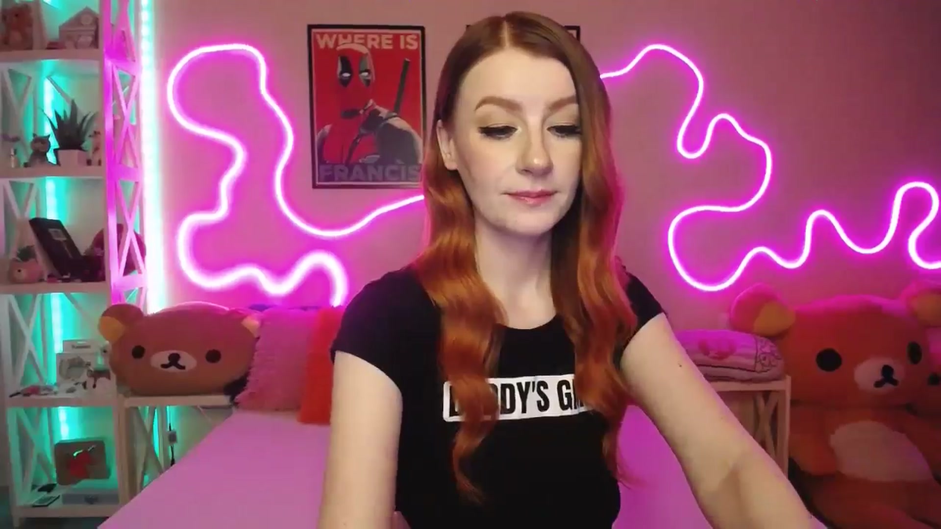 Gallery image thumbnail from HOWERGIRL's myfreecams stream on, 07/25/2025, 18:14 image 17 of 20