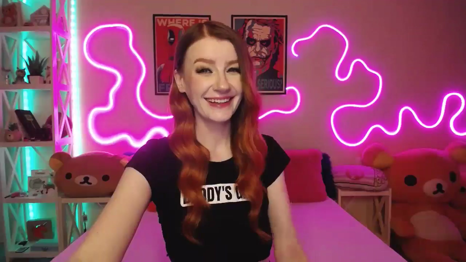 Gallery image thumbnail from HOWERGIRL's myfreecams stream on, 07/25/2025, 20:23 image 5 of 20