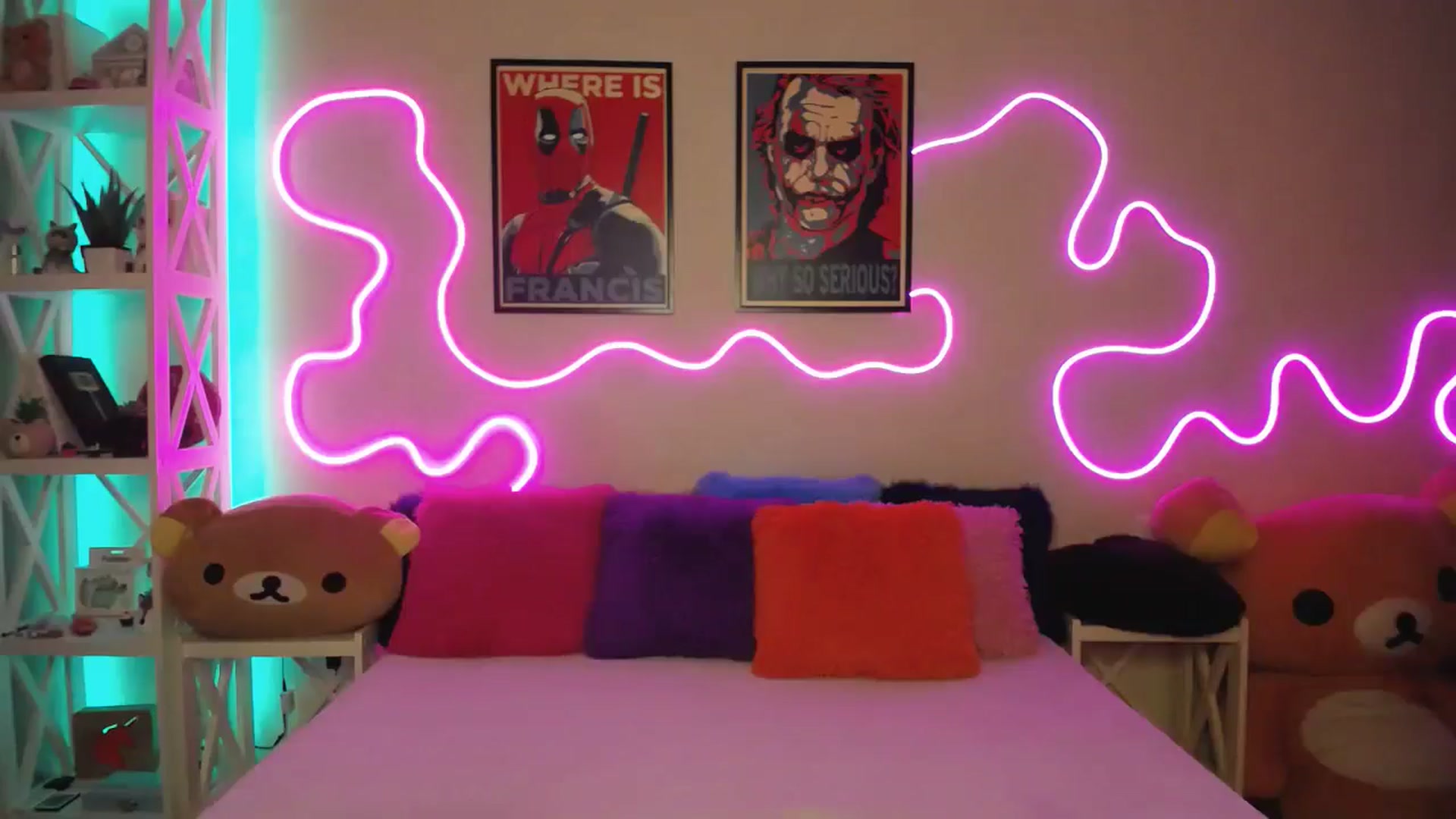 Gallery image thumbnail from HOWERGIRL's myfreecams stream on, 08/18/2025, 20:31 image 18 of 20