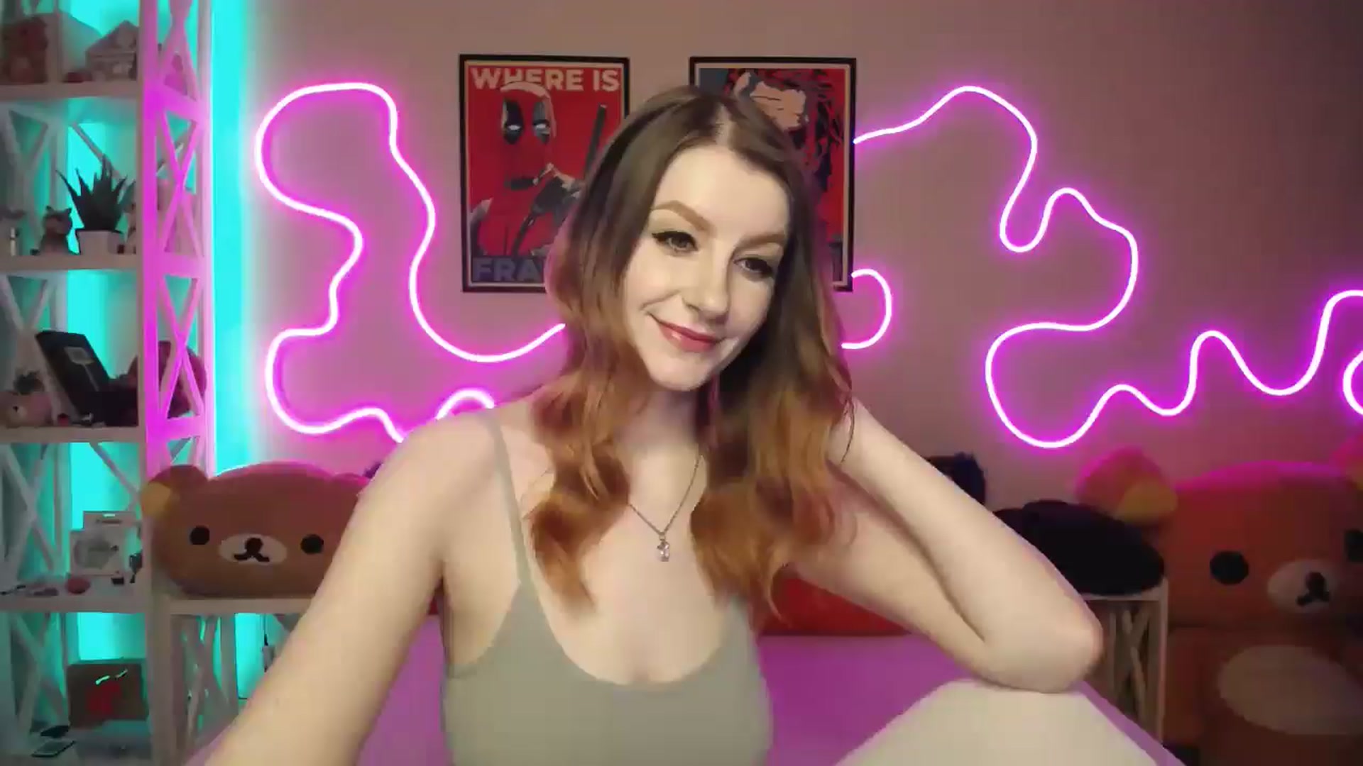 Gallery image thumbnail from HOWERGIRL's myfreecams stream on, 08/18/2025, 20:31 image 16 of 20