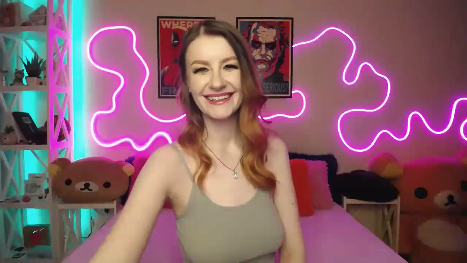 Gallery image thumbnail from HOWERGIRL's myfreecams stream on, 08/18/2025, 20:31 image 14 of 20