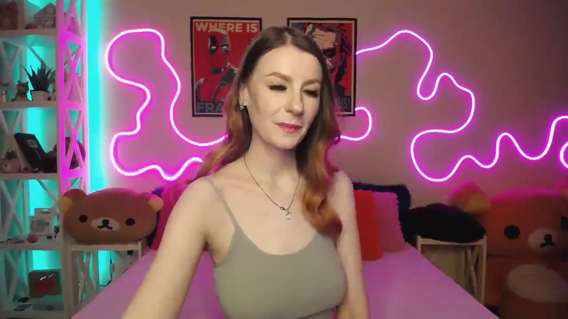 Gallery image thumbnail from HOWERGIRL's myfreecams stream on, 08/18/2025, 20:31 image 7 of 20