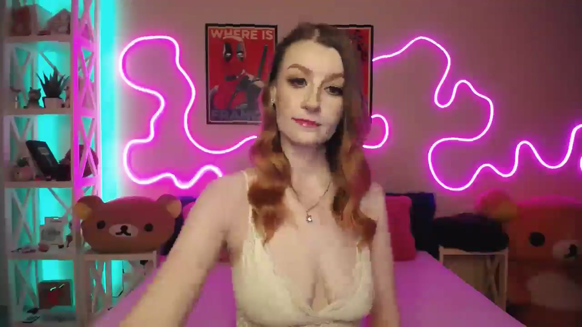 Gallery image thumbnail from HOWERGIRL's myfreecams stream on, 08/25/2025, 18:37 image 18 of 20