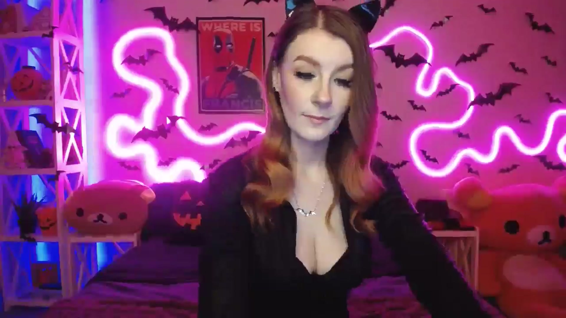 Gallery image thumbnail from HOWERGIRL's myfreecams stream on, 10/17/2025, 16:31 image 20 of 20