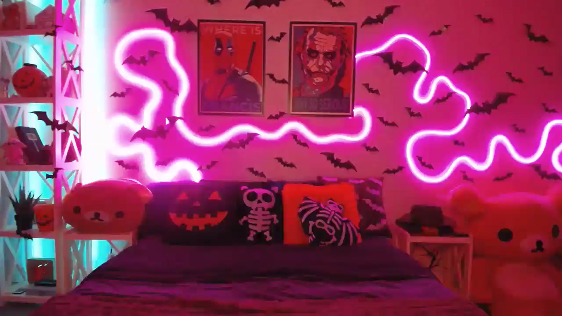 Gallery image thumbnail from HOWERGIRL's myfreecams stream on, 10/17/2025, 16:31 image 9 of 20