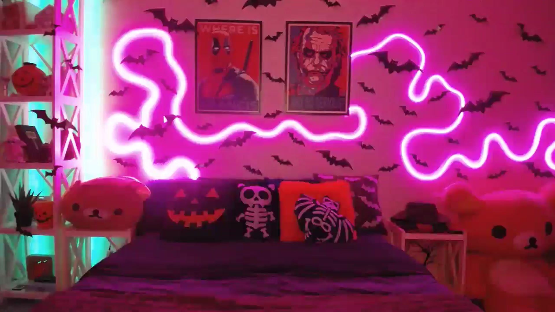 Gallery image thumbnail from HOWERGIRL's myfreecams stream on, 10/17/2025, 16:31 image 6 of 20