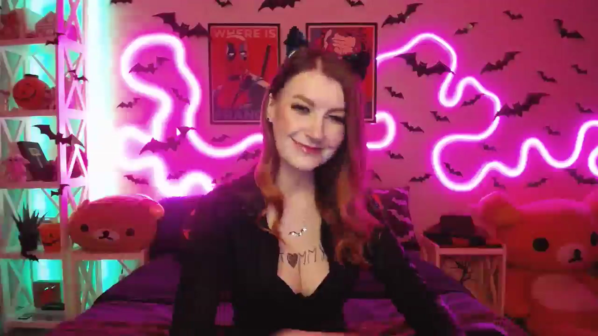 Gallery image thumbnail from HOWERGIRL's myfreecams stream on, 10/17/2025, 17:57 image 16 of 20