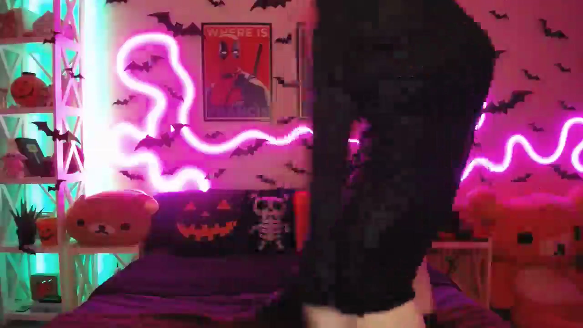 Gallery image thumbnail from HOWERGIRL's myfreecams stream on, 10/17/2025, 17:57 image 8 of 20