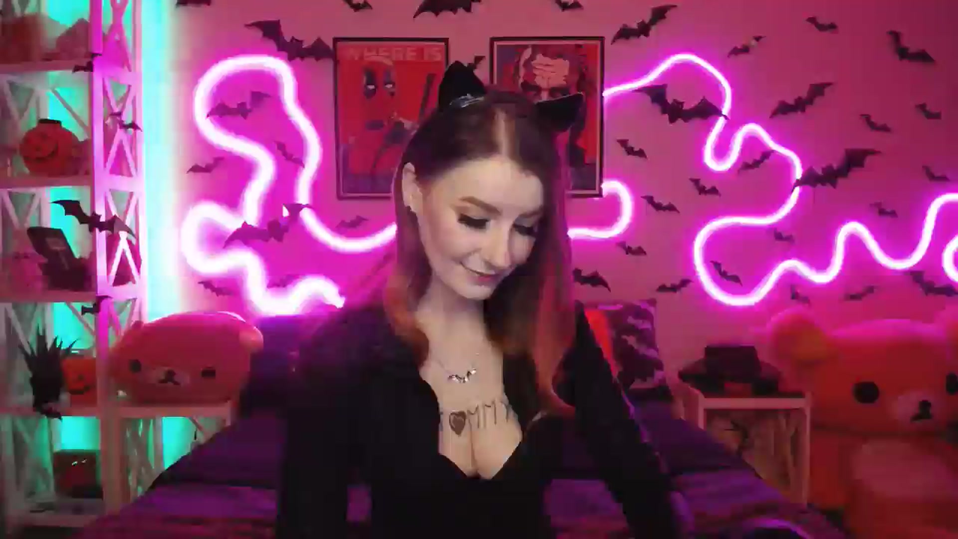 Gallery image thumbnail from HOWERGIRL's myfreecams stream on, 10/17/2025, 17:57 image 17 of 20