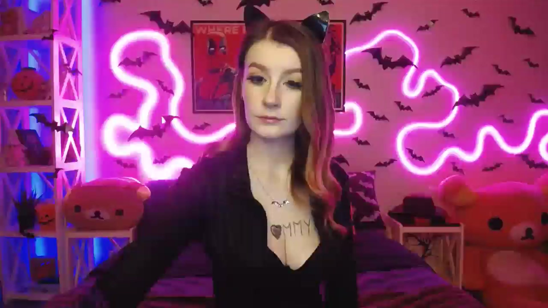 Gallery image thumbnail from HOWERGIRL's myfreecams stream on, 10/17/2025, 17:57 image 19 of 20