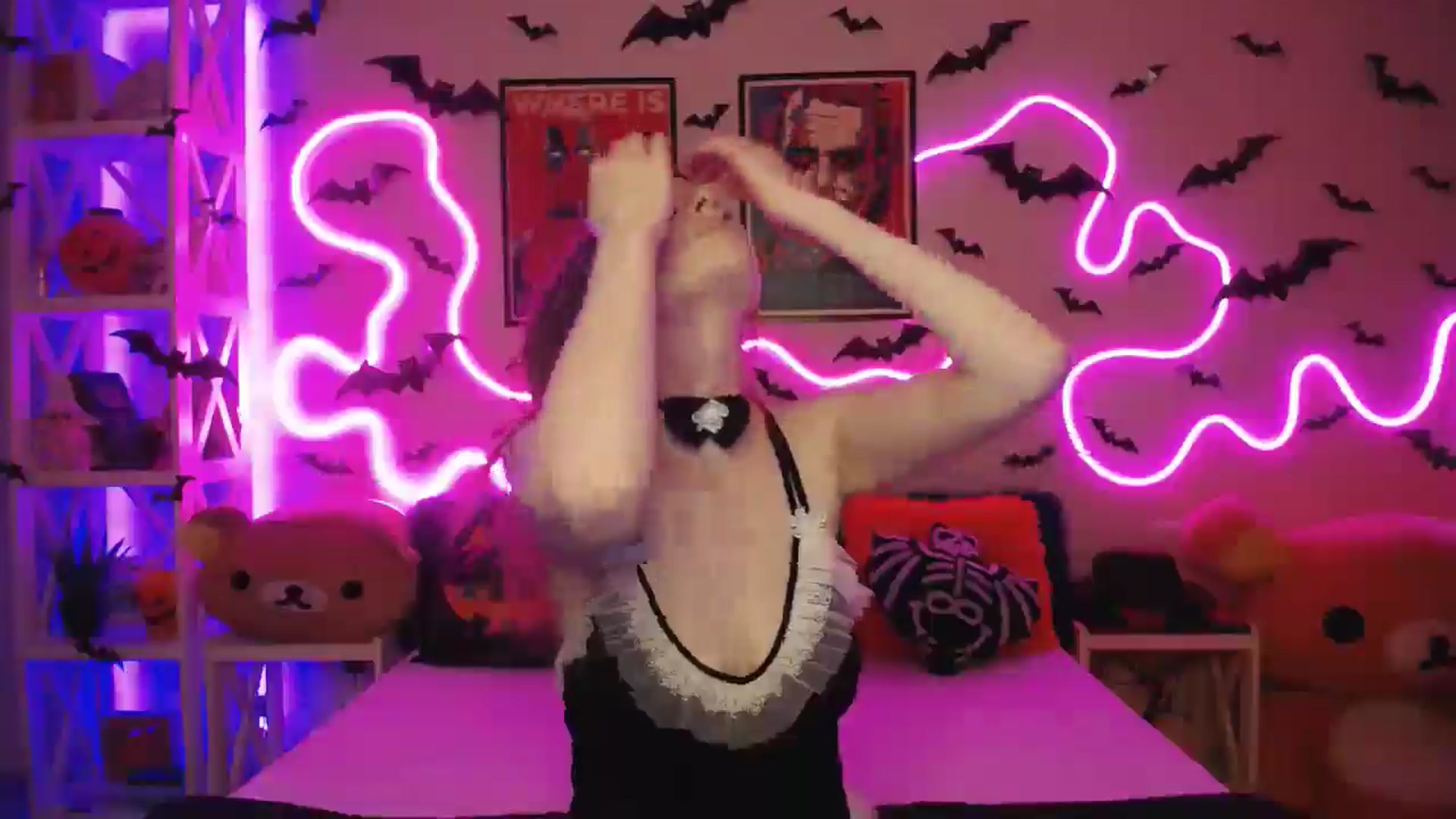 Gallery image thumbnail from HOWERGIRL's myfreecams stream on, 10/23/2025, 18:42 image 4 of 20
