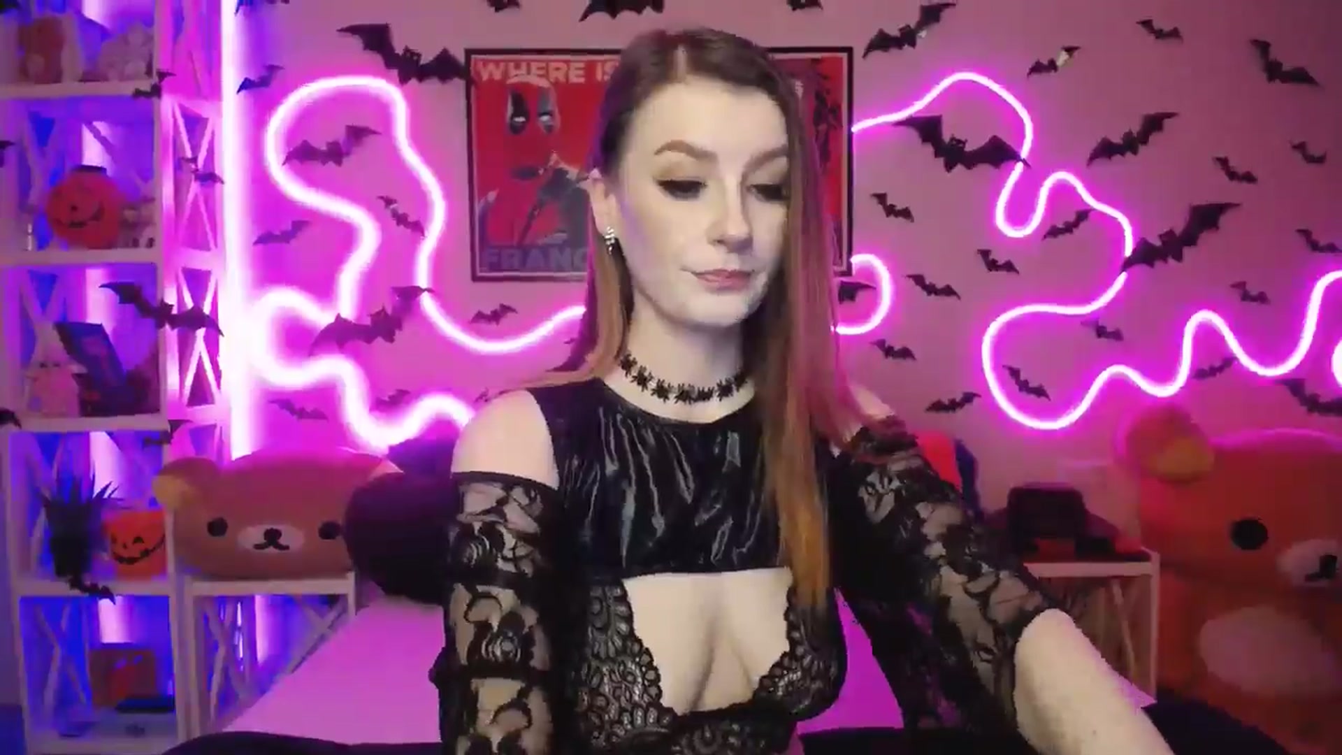 Gallery image thumbnail from HOWERGIRL's myfreecams stream on, 10/25/2025, 19:56 image 18 of 20