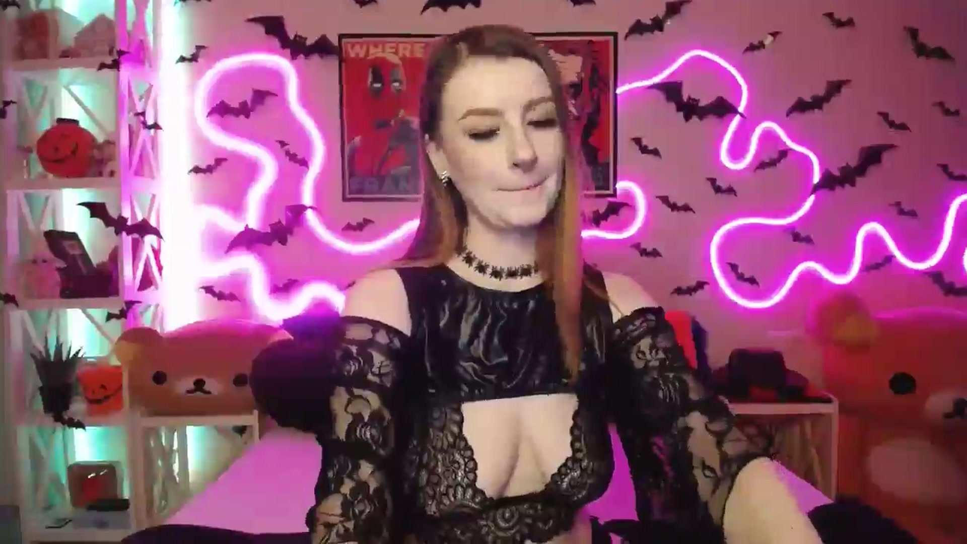 Gallery image thumbnail from HOWERGIRL's myfreecams stream on, 10/25/2025, 19:56 image 9 of 20