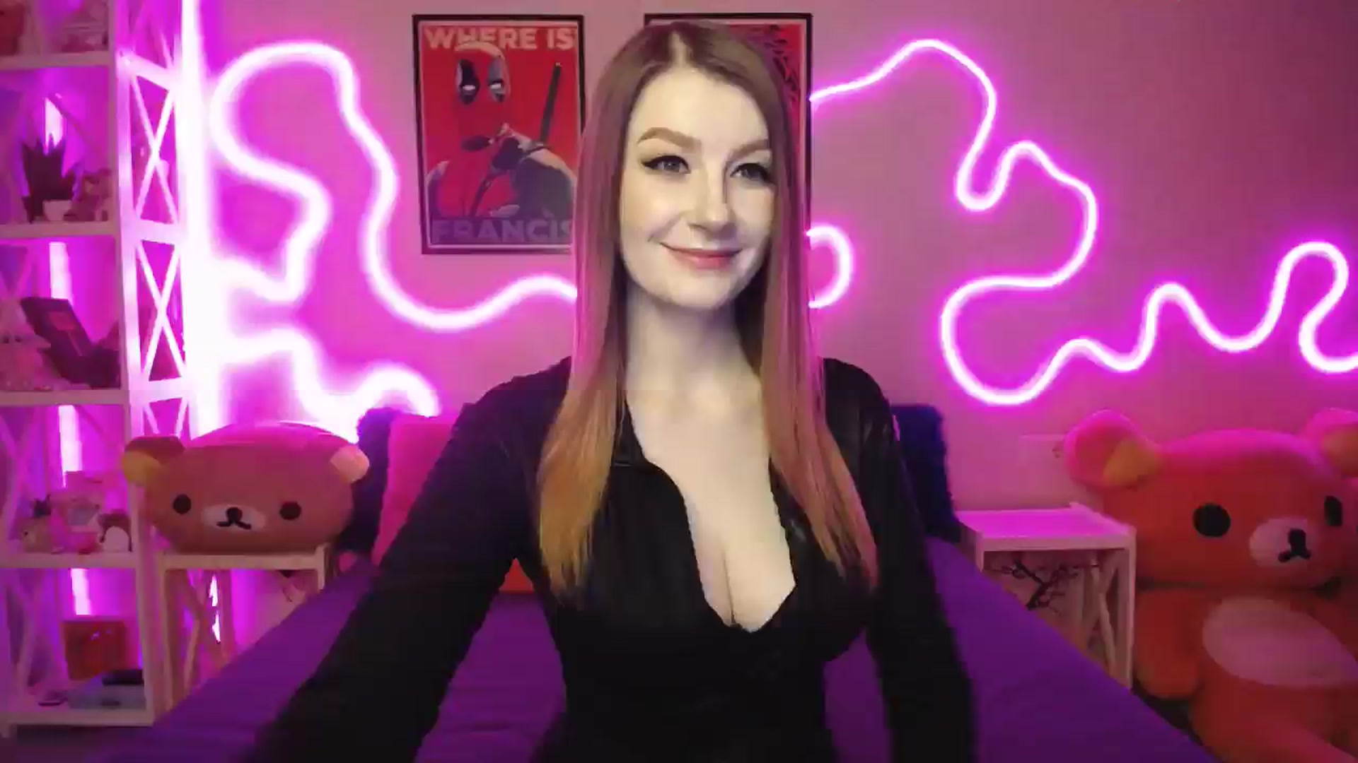 Gallery image thumbnail from HOWERGIRL's myfreecams stream on, 11/16/2025, 18:38 image 15 of 20