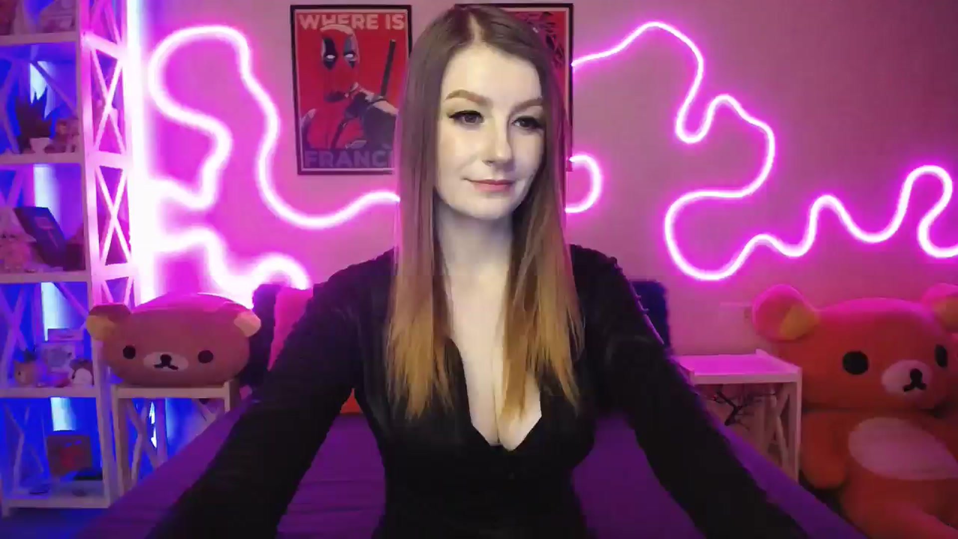 Gallery image thumbnail from HOWERGIRL's myfreecams stream on, 11/16/2025, 18:38 image 19 of 20