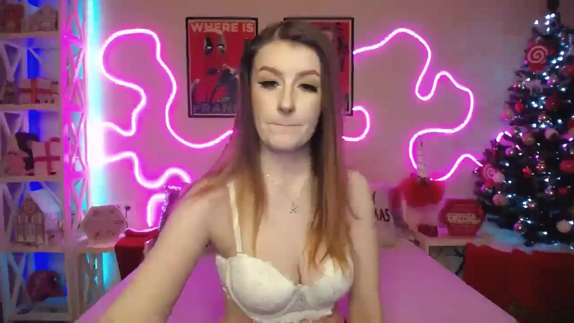 Gallery image thumbnail from HOWERGIRL's myfreecams stream on, 12/19/2025, 19:10 image 15 of 20