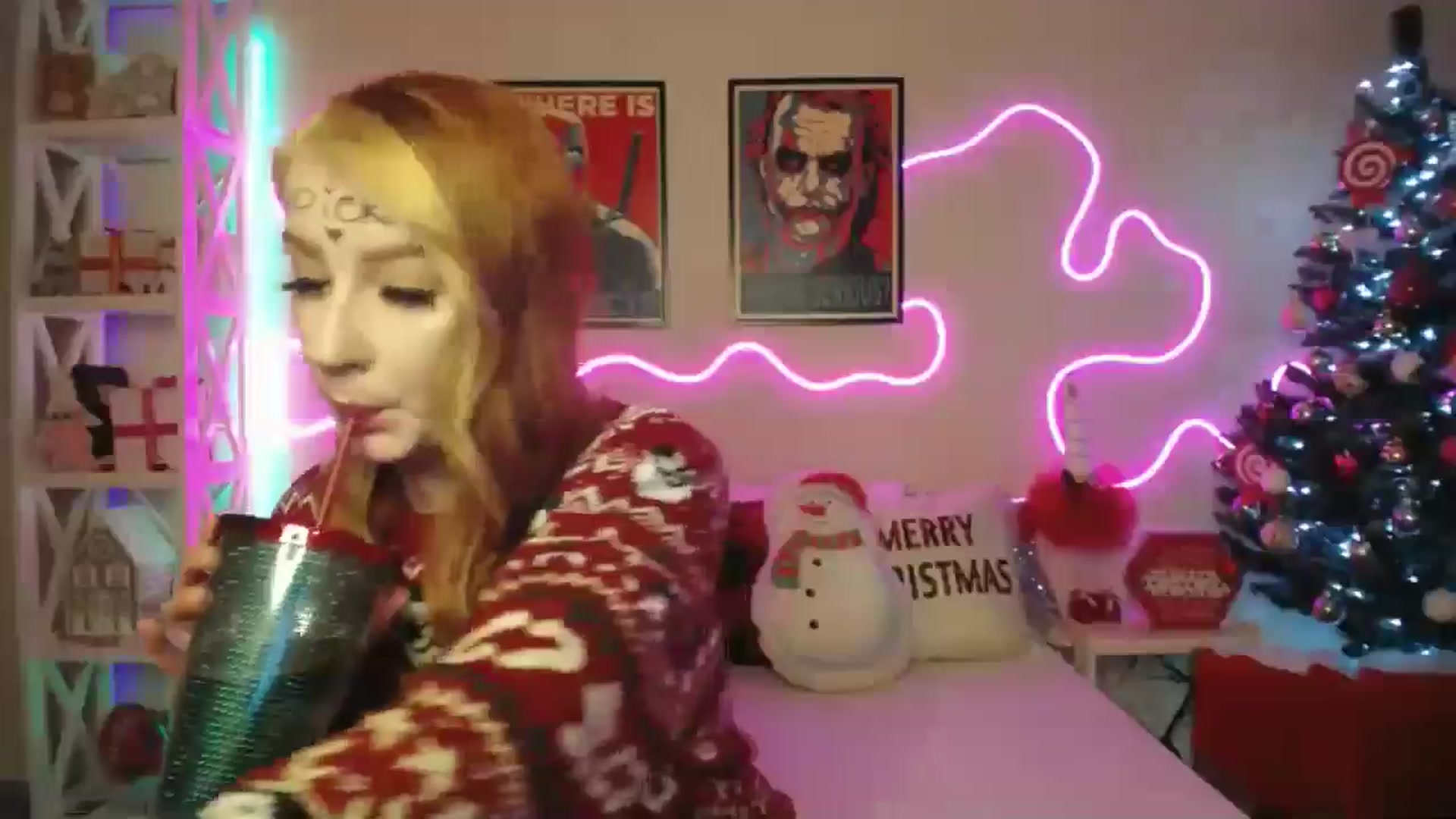 Gallery image thumbnail from HOWERGIRL's myfreecams stream on, 12/22/2025, 20:20 image 14 of 20