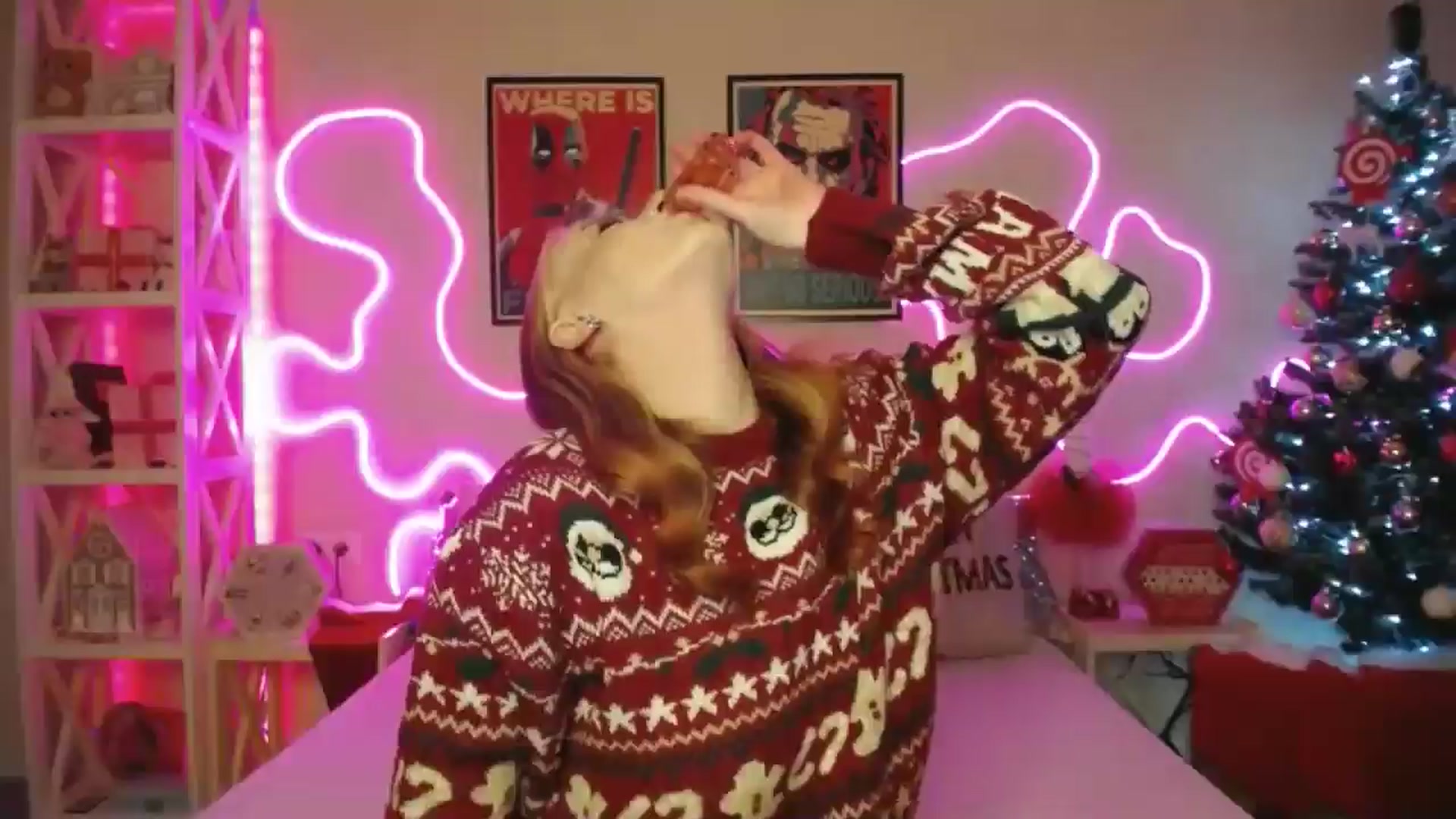 Gallery image thumbnail from HOWERGIRL's myfreecams stream on, 12/22/2025, 20:20 image 10 of 20