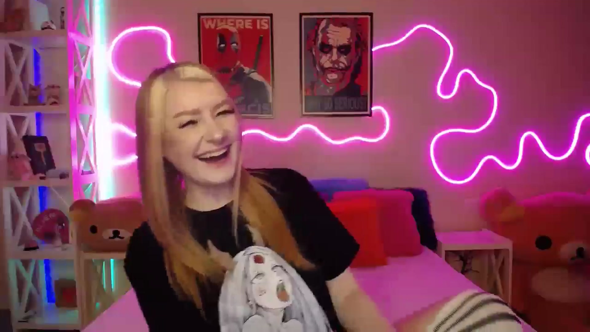 Gallery image thumbnail from HOWERGIRL's myfreecams stream on, 02/02/2026, 18:57 image 17 of 20