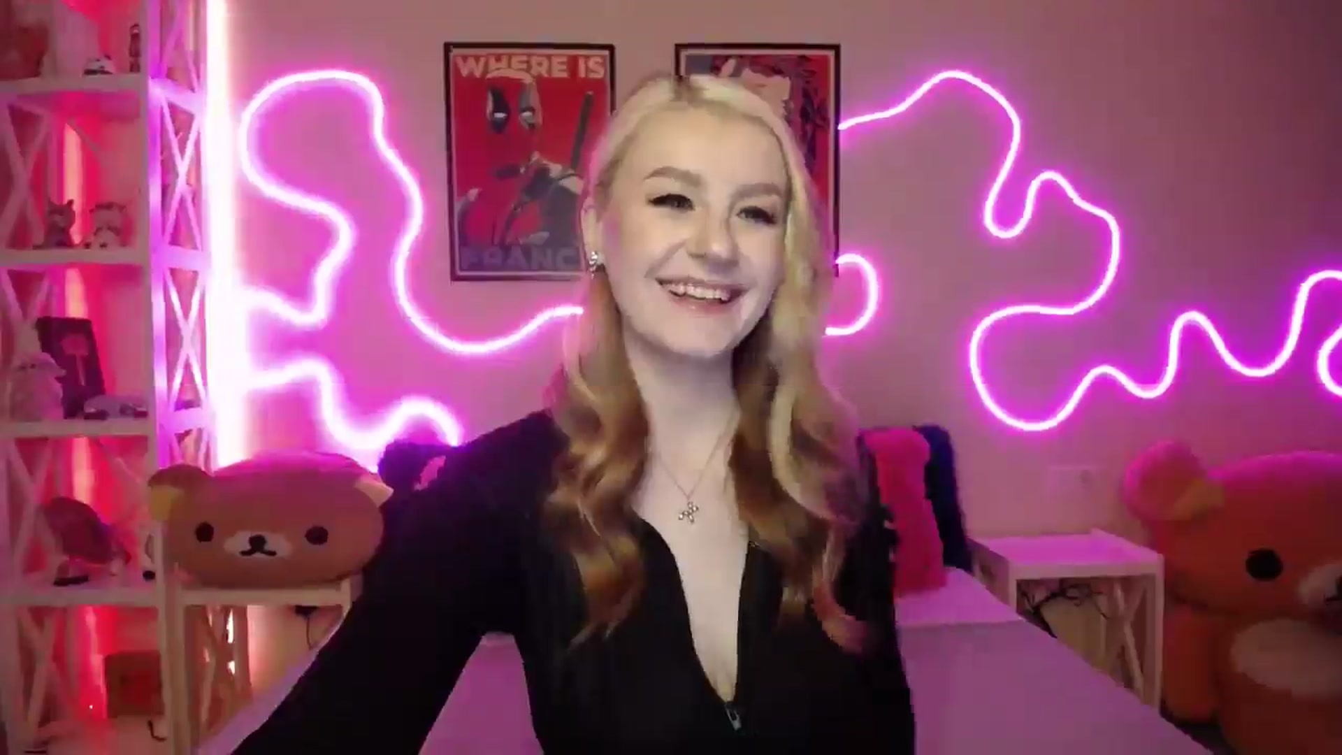 Gallery image thumbnail from HOWERGIRL's myfreecams stream on, 02/24/2026, 17:01 image 14 of 20