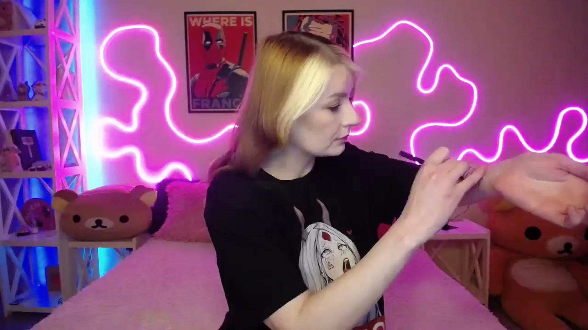 Gallery image thumbnail from HOWERGIRL's myfreecams stream on, 04/20/2026, 16:11 image 19 of 20