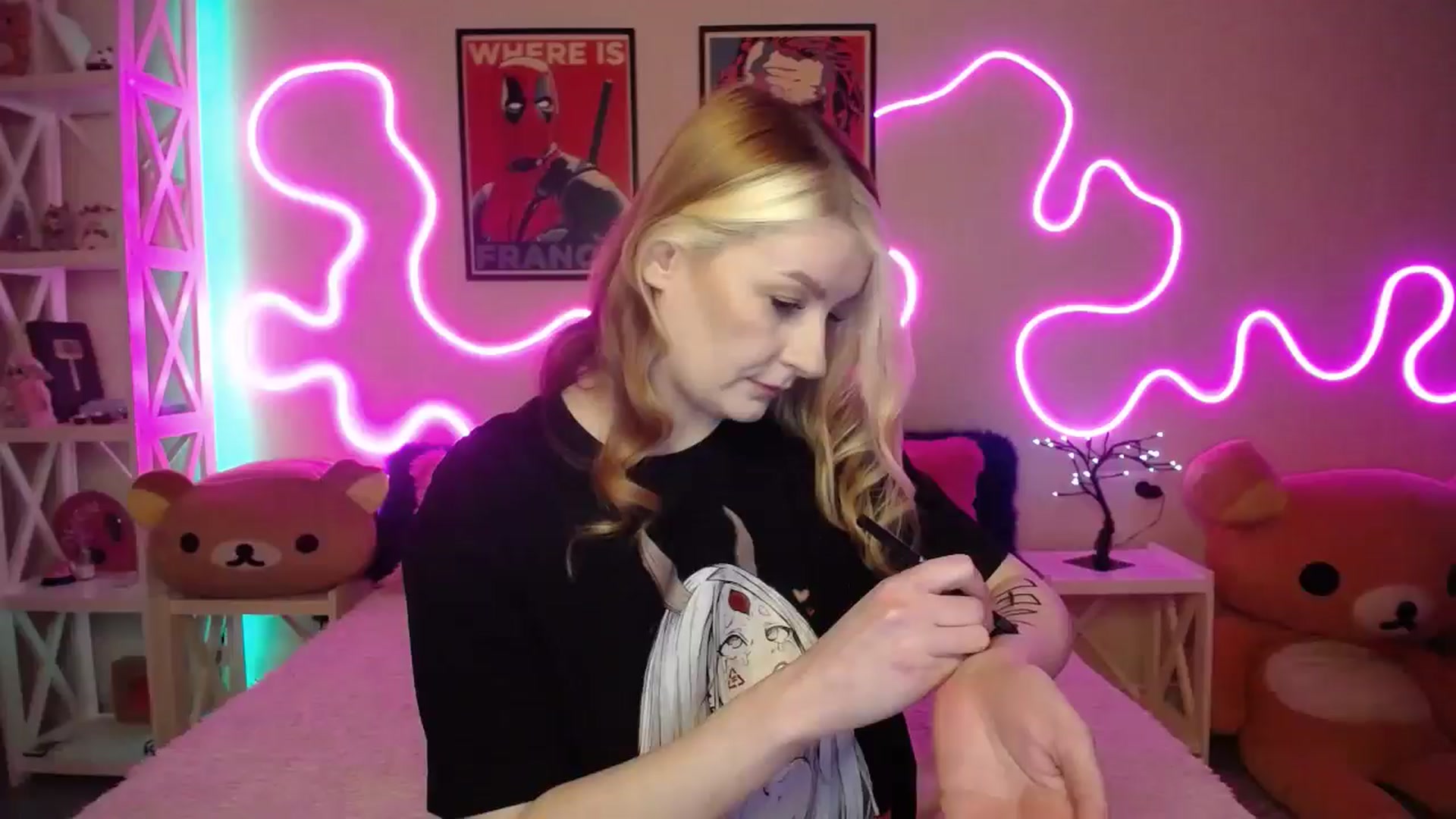 Gallery image thumbnail from HOWERGIRL's myfreecams stream on, 04/20/2026, 16:11 image 20 of 20
