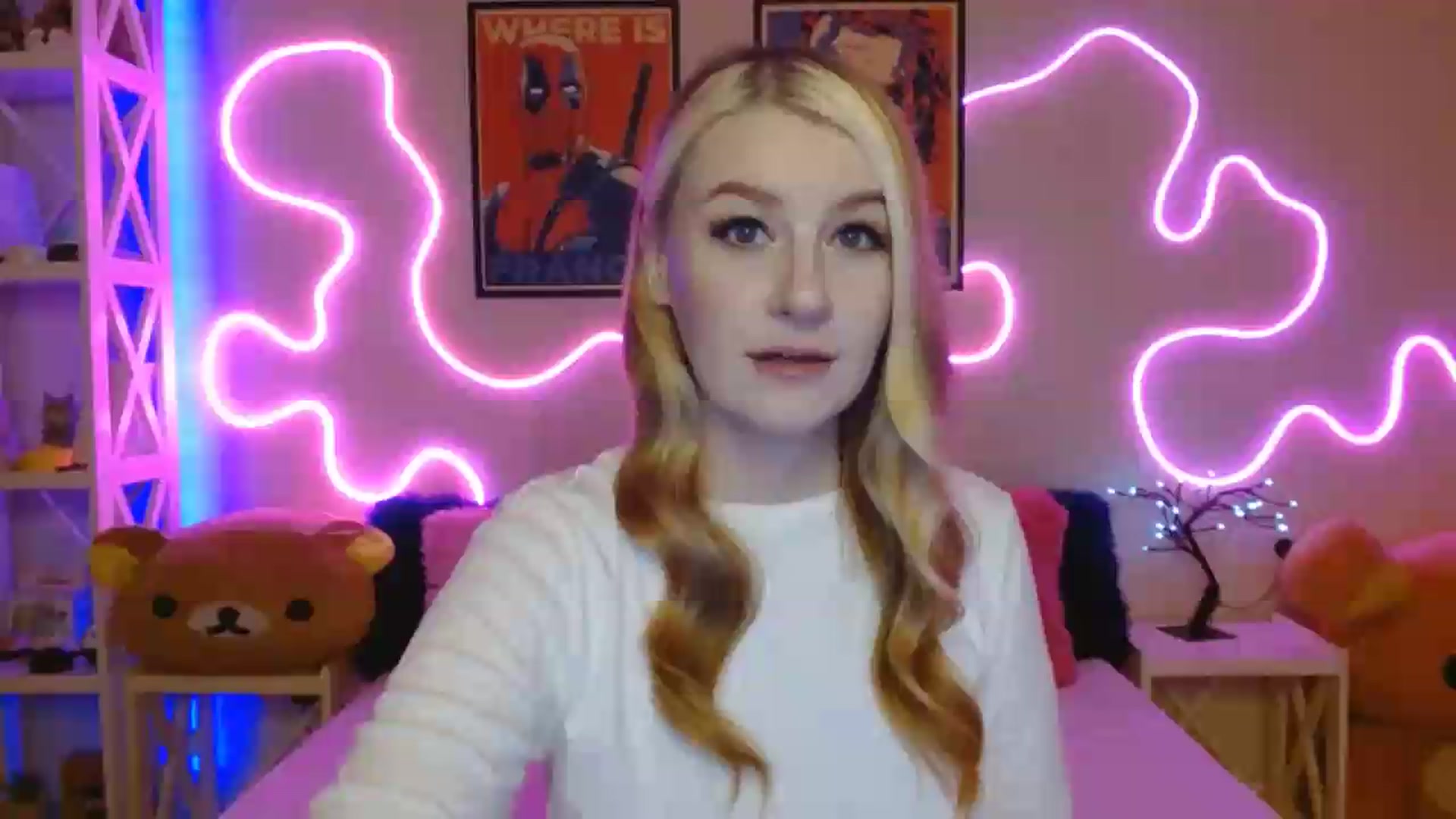 Gallery image thumbnail from HOWERGIRL's myfreecams stream on, 06/29/2026, 21:03 image 1 of 20