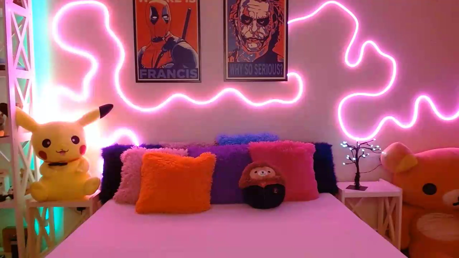Gallery image thumbnail from HOWERGIRL's myfreecams stream on, 07/01/2026, 19:03 image 19 of 20